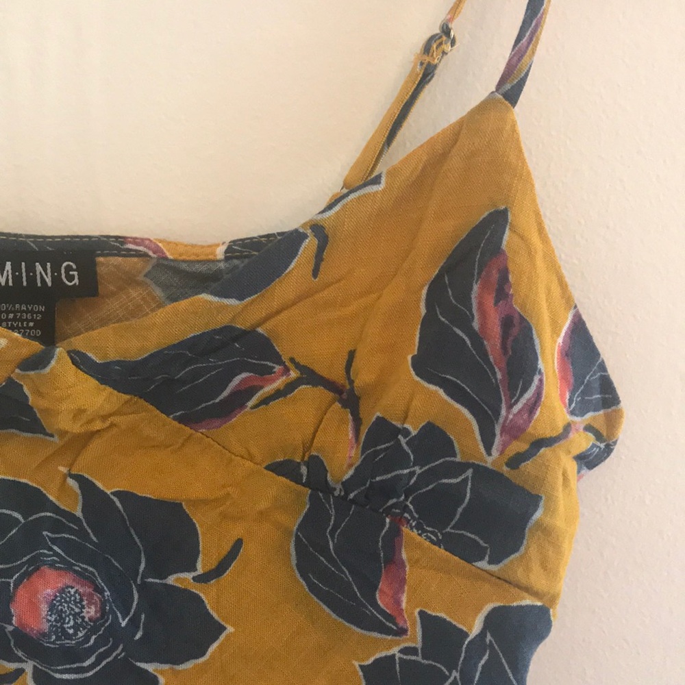 Crop top - Picture 2 of 4